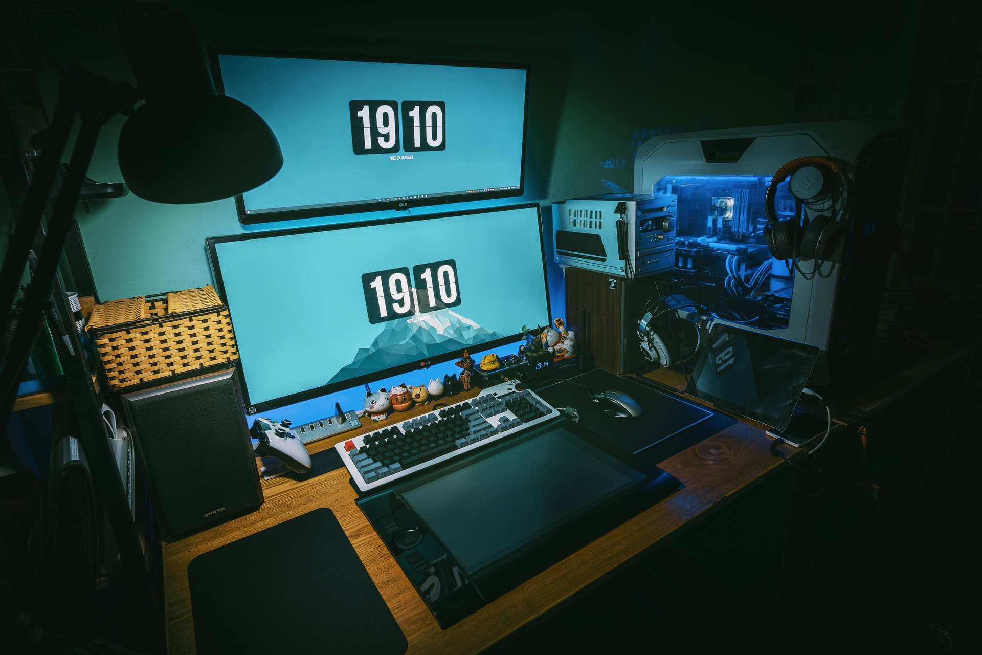 pexels fox 1038916 - The impact of video games on the globe