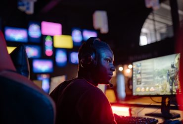 pexels yan krukov 9072385 370x250 - VIDEO GAMES FOR STRESS RELIEF